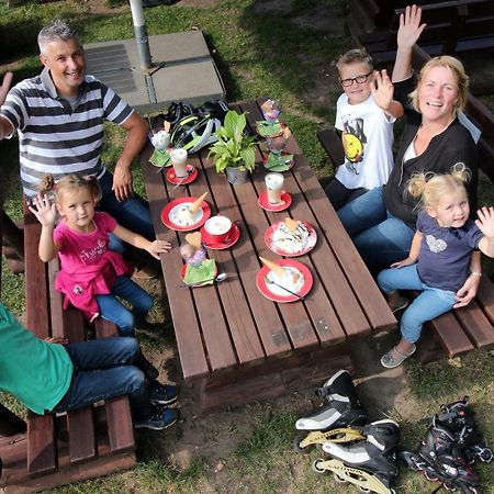 Familien- Und Freizeithotel Gutshaus Petkus Екстериор снимка