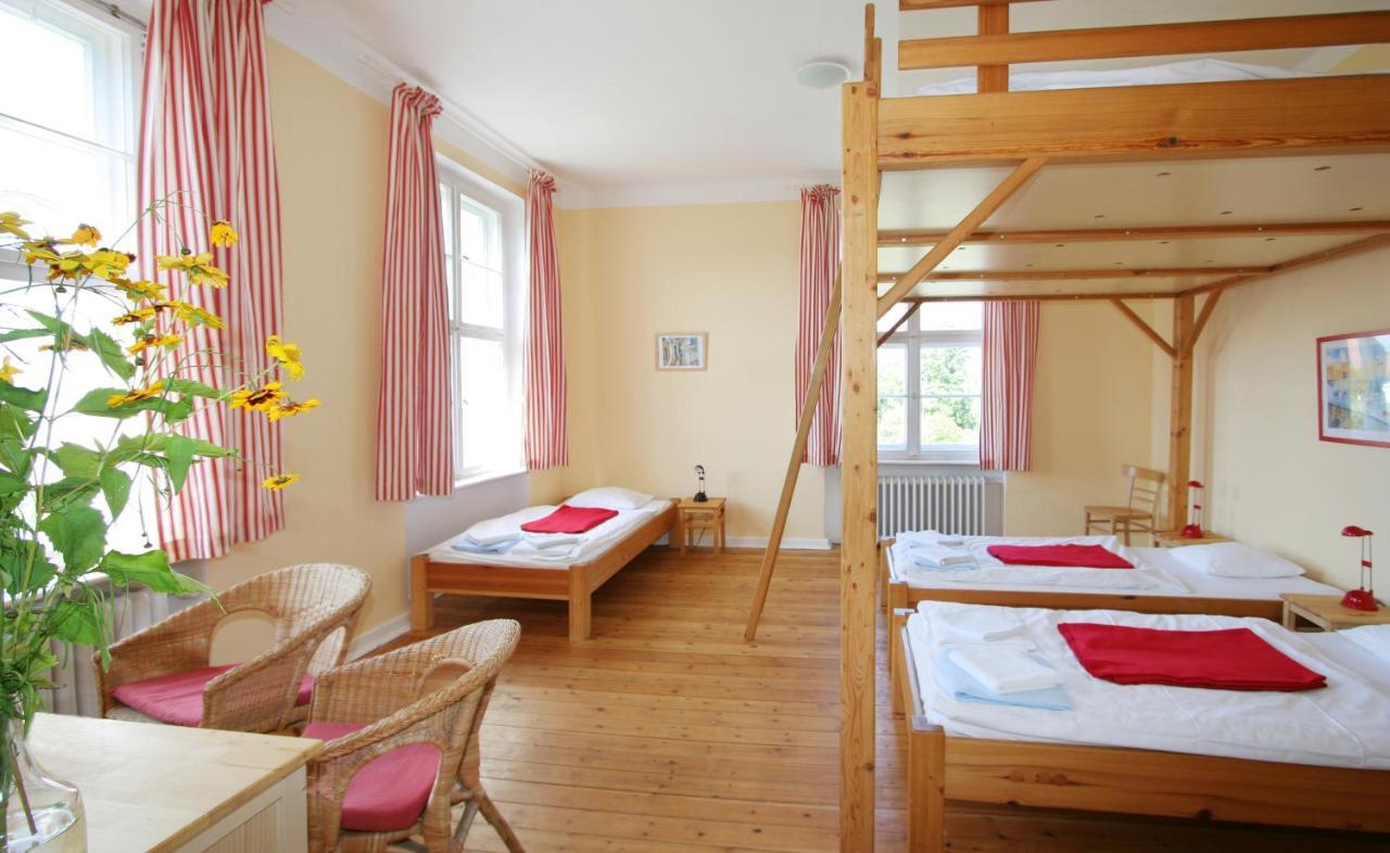 Familien- Und Freizeithotel Gutshaus Petkus Екстериор снимка